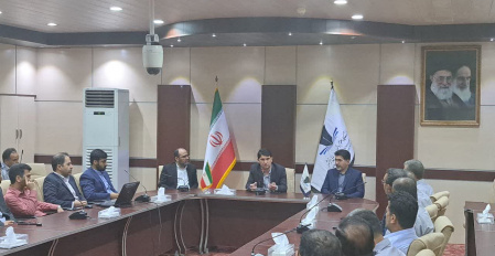 نشست صمیمی سرپرست دانشگاه علوم و فنون دریایی خرمشهر با همکاران حراست و انتظامات دانشگاه
