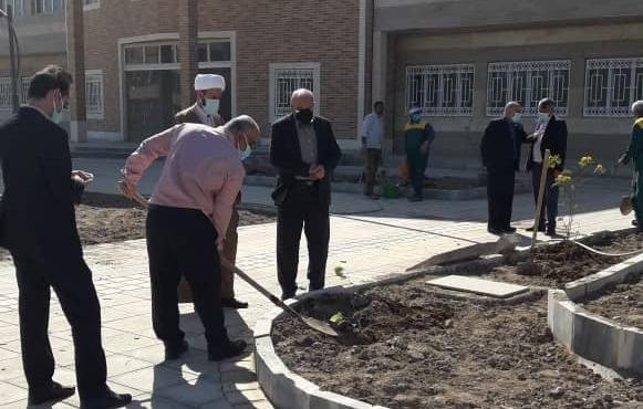 همزمان با ۱۵ اسفند؛ مراسم روز درختکاری در دانشگاه علوم و فنون دریایی خرمشهر برگزار شد