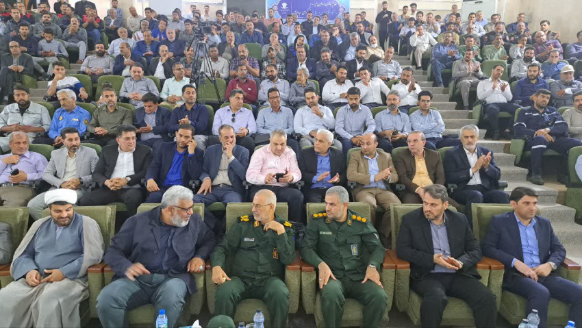 اولین یادواره شهدای کارگری و کارخانجات شهرستان خرمشهر در دانشگاه علوم و فنون دریایی خرمشهر برگزار شد.