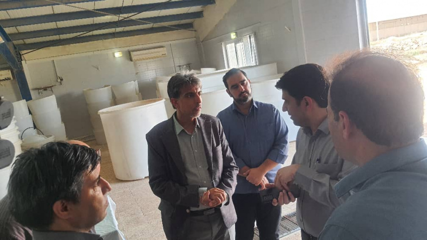 بازدید سرپرست دانشگاه علوم و فنون دریایی خرمشهر از دانشکده منابع طبیعی دریا با تأکید بر توسعه کارآفرینی شیلاتی در قالب واحدهای کوچک تولیدی