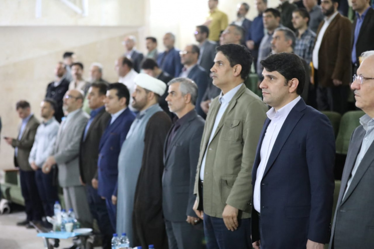 آیین تقدیر از پژوهشگران برتر شهرستان های خرمشهر و آبادان در دانشگاه علوم و فنون دریایی خرمشهر برگزار گردید.