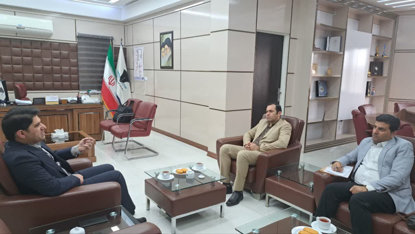 دیدار رئیس دانشگاه علوم و فنون دریایی خرمشهر با معاون اقتصادی سازمان منطقه آزاد اروند