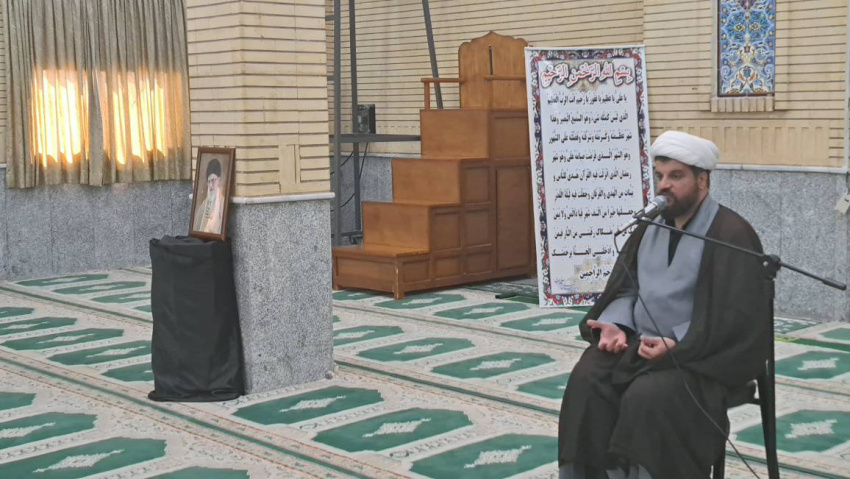 برگزاری مراسم ختم قرآن در پی شهادت قائد امت حضرت آیت الله امام خامنه ای (قدس سره) در دانشگاه علوم و فنون دریایی خرمشهر