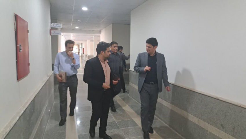 تجلیل رئیس دانشگاه علوم و فنون دریایی خرمشهر از تلاش کارکنان واحدهای دانشگاه در آستانه سال جدید