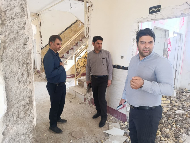 بازدید رئیس دانشگاه علوم و فنون دریایی خرمشهر از روند پیشرفت پروژه خوابگاه متأهلین