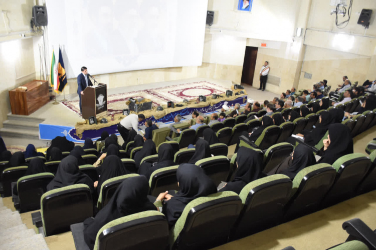 دانشگاه علوم و فنون دریایی خرمشهر در آیین گرامیداشت هفته دفاع مقدس؛ تأکید بر تداوم راه شهیدان و نقش‌آفرینی علمی دانشگاه